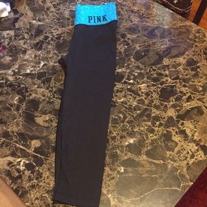 Cropped pink yoga pants